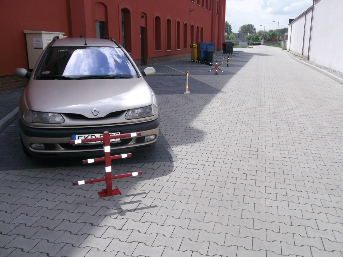 Blokada Parkingowa na kłódkę drogowa X słupek - obrazek 7