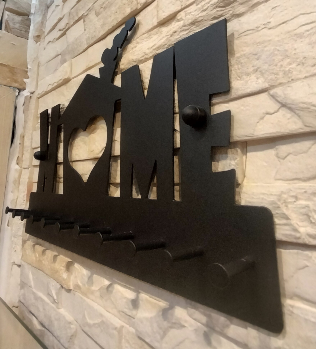 Wieszak z napisem HOME na klucze do przedpokoju MetalFab - obrazek 3